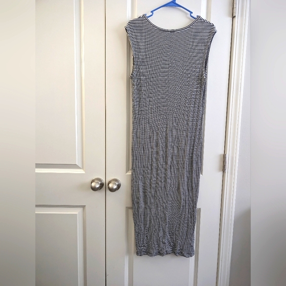 Old Navy Black & White Striped Ribbed Dress - Picture 2 of 4
